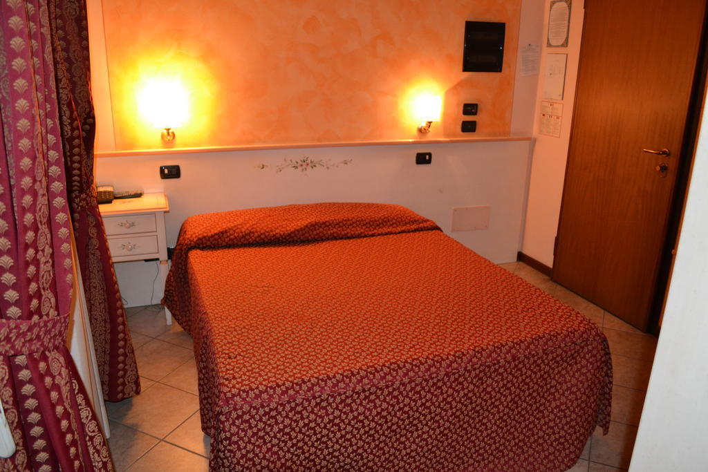 Albergo La Piana Ghedi الغرفة الصورة