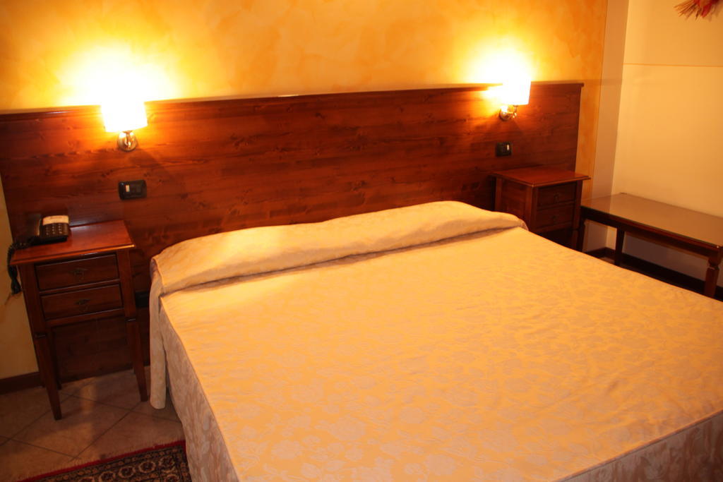 Albergo La Piana Ghedi الغرفة الصورة